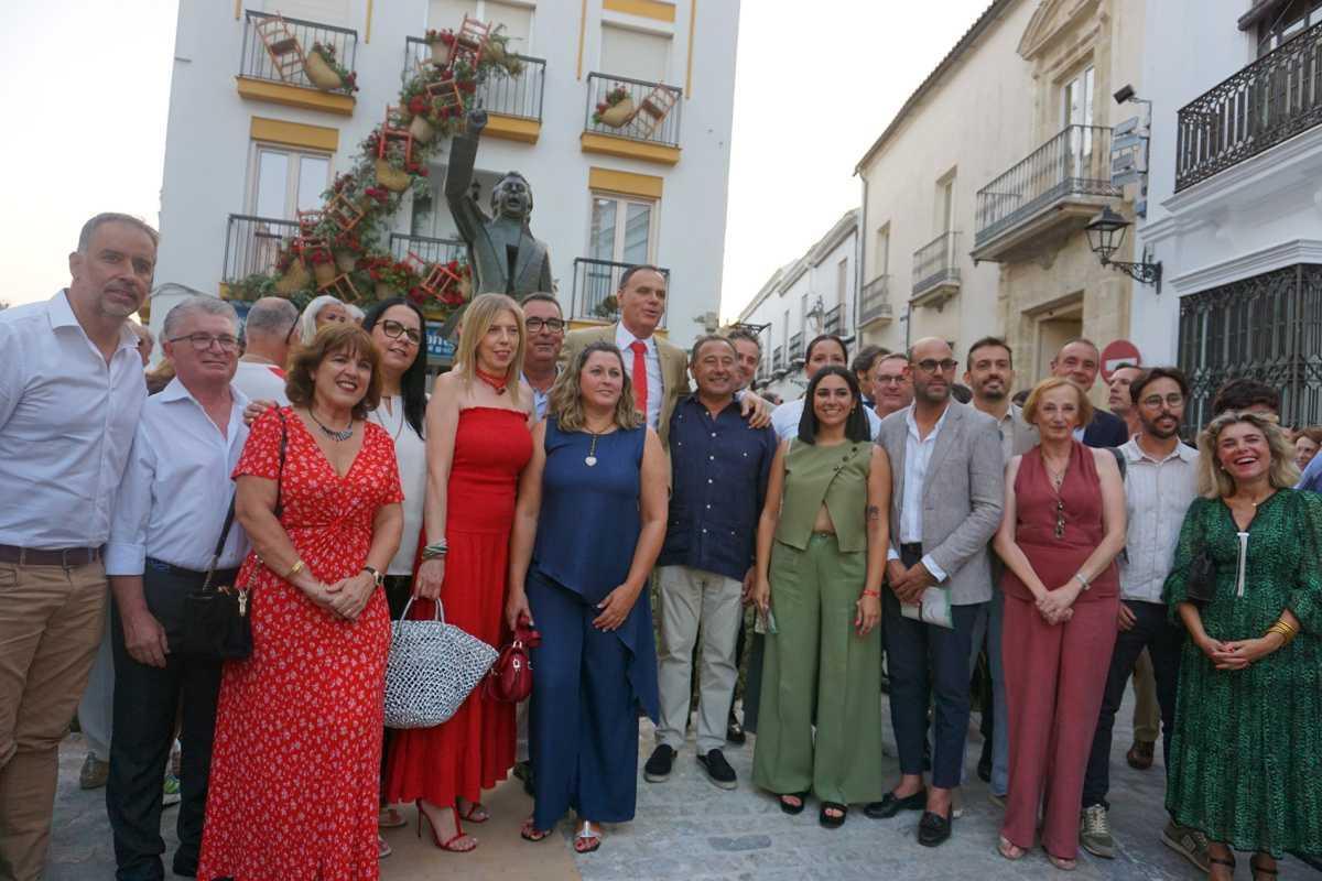 El Lebrijano ya cuenta con un espacio público en su honor bajo el azul del cielo de Lebrija