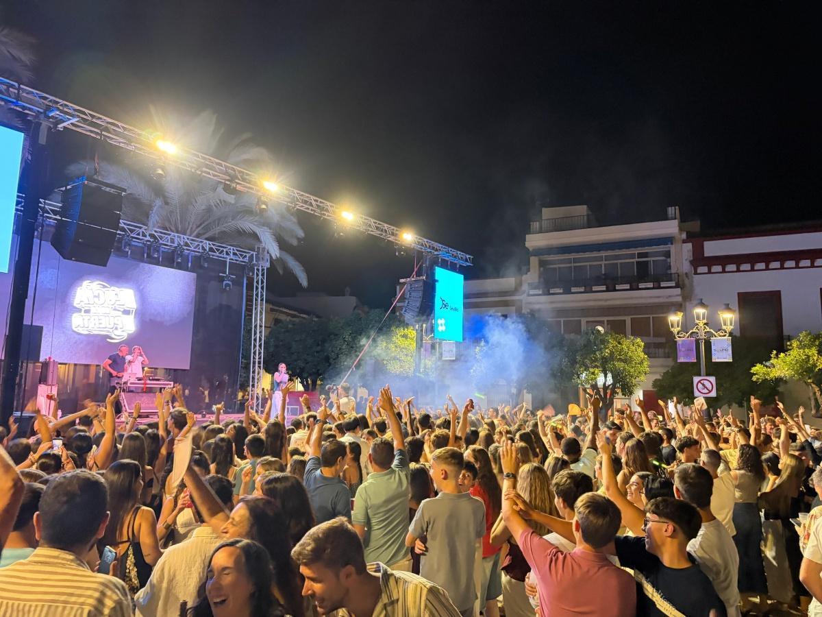 Plaza Sound Lebrija arranca con éxito su segunda edición en una noche de gran ambiente pese a las altas temperaturas