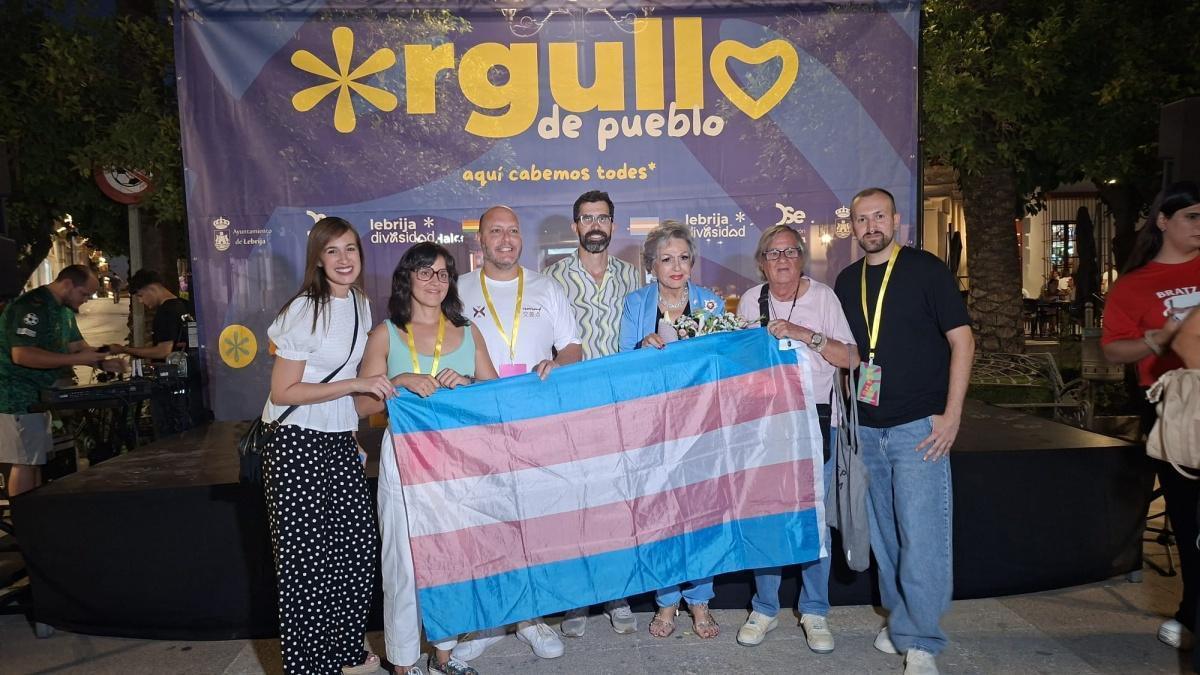 Lebrija acoge un encuentro con Manolita Chen organizado por Lebrija Diversidad