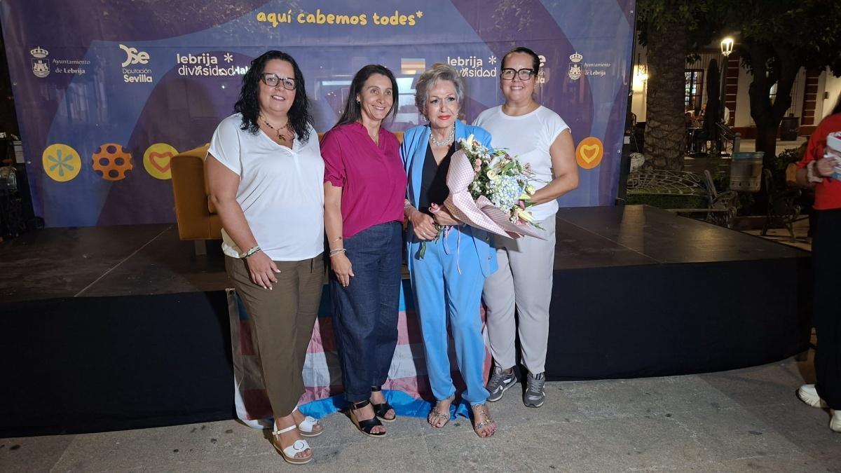 Lebrija acoge un encuentro con Manolita Chen organizado por Lebrija Diversidad