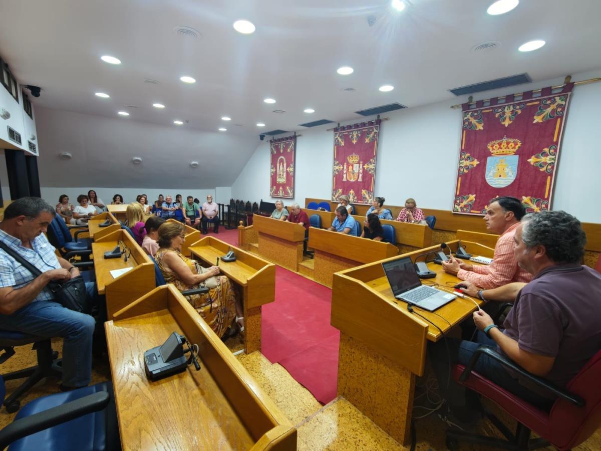 El Ayuntamiento invertirá más de 180.600 euros en las obras de mejora de la calle Reyes Católicos
