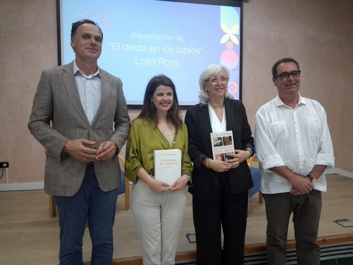 Lola Pons presenta en Lebrija El dedo en los labios, un recorrido por la historia del silencio en la lengua española