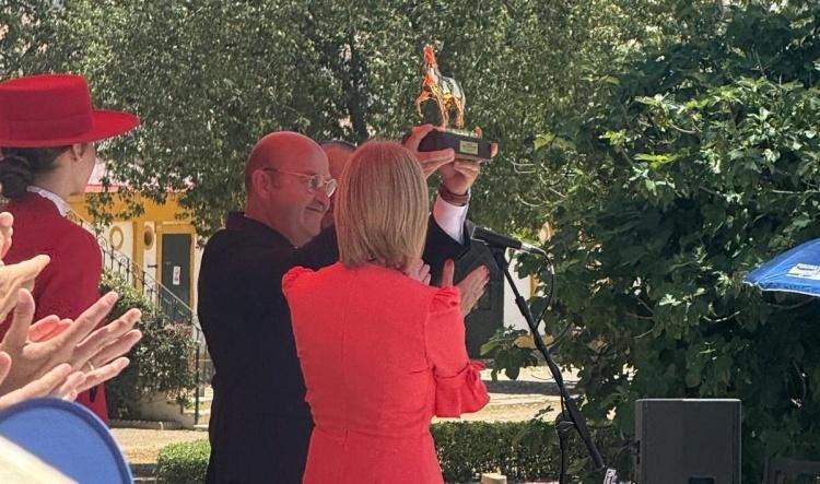 El lebrijano Francisco Dorantes recibe el Caballo de Oro 2024
