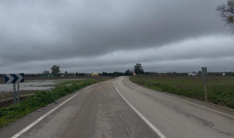 La Diputación de Sevilla invertirá 850.000 euros en obras de saneamiento y en el refuerzo del firme de la carretera SE-6300