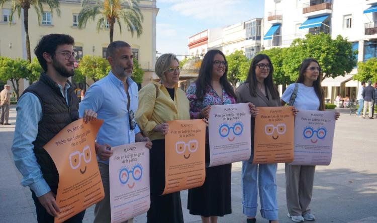 Los menores hasta 16 años pueden acogerse a una ayuda de hasta 100 euros para la compra de gafas en Lebrija