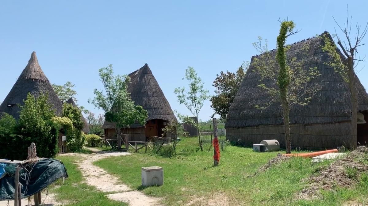 I casoni, simboli della civiltà caorlotta I casoni, simboli della civiltà caorlotta