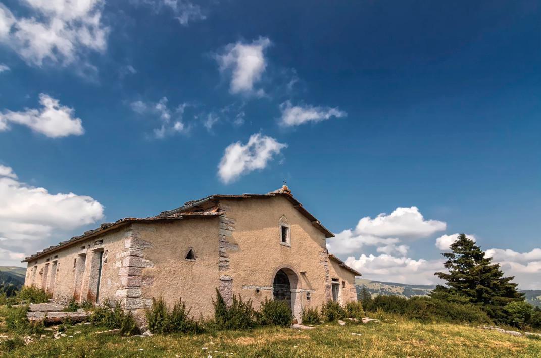 Gli alti pascoli della Lessinia Gli alti pascoli della Lessinia