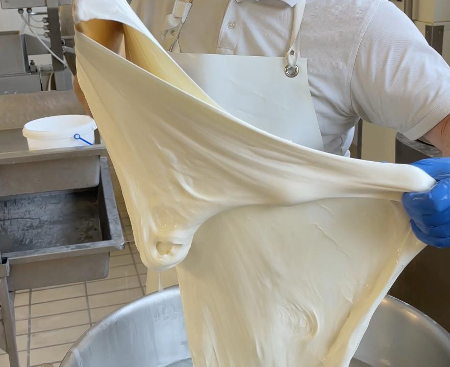 Come nasce la Burrata? Come nasce la Burrata?