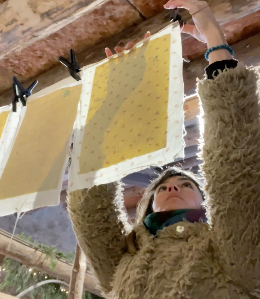 Margherita e la carta alla curcuma Margherita e la carta alla curcuma