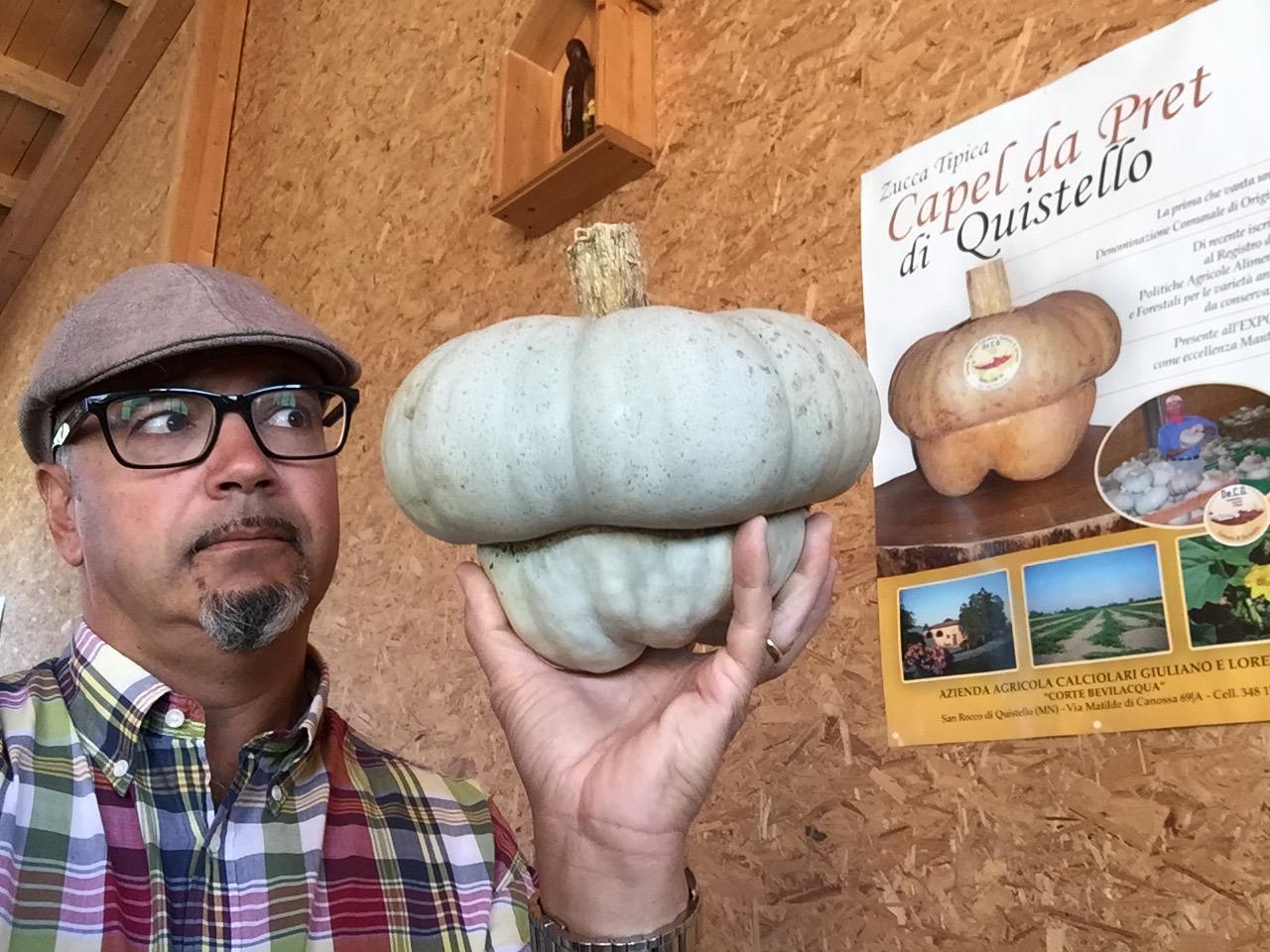 UNO STRANO CAPPELLO...