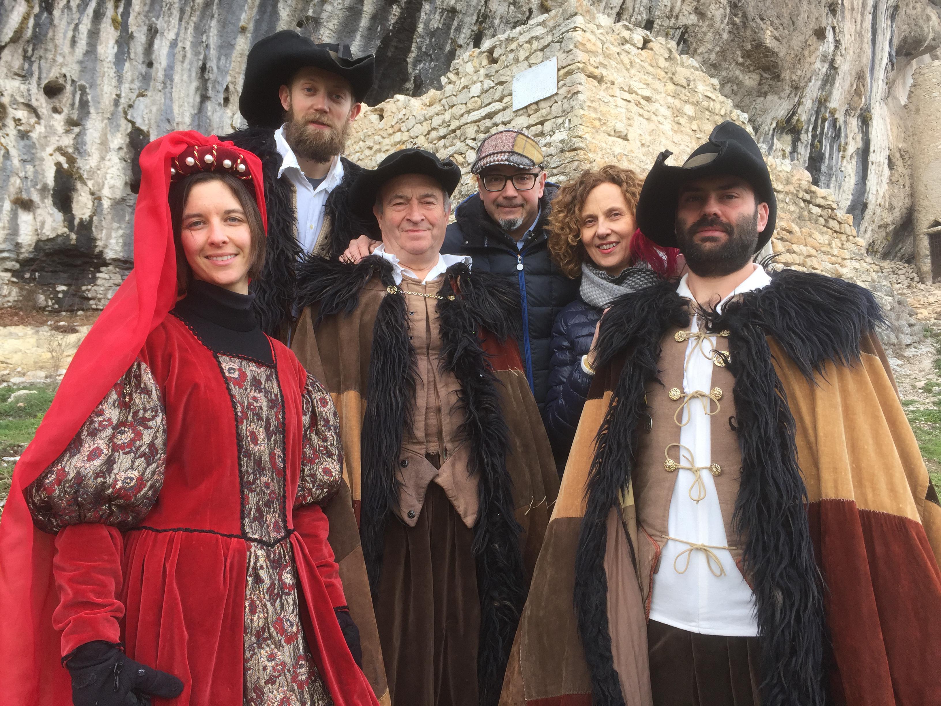 FOTO DI GRUPPO CON BANDITO