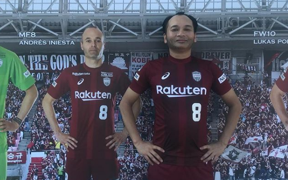 Iniesta Absent Ce Club Recrute Un Sosie Iniesta Absent Ce Club Recrute Un Sosie