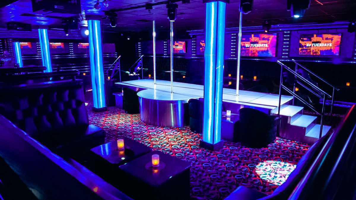 KICKBACK INCREASE! The Library Gentleman’s Club is FULLY NUDE & 18+ starting 7pm on November 1st! $20 per M/F - EARLY PAYOUT hours starting at 7pm nightly! 