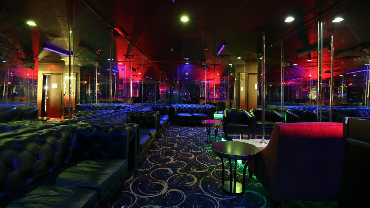 Vegas Candi Gentlemen’s Club is now open and paying all drivers! We're the hottest new strip club in town, inviting all drivers to bring their passengers and receive up to $75 per male customer. Located just North of Town Square at 6370 Windy Rd Vegas Candi Gentlemen’s Club is now open and paying all drivers! We're the hottest new strip club in town, inviting all drivers to bring their passengers and receive up to $75 per male customer. Located just North of Town Square at 6370 Windy Rd
