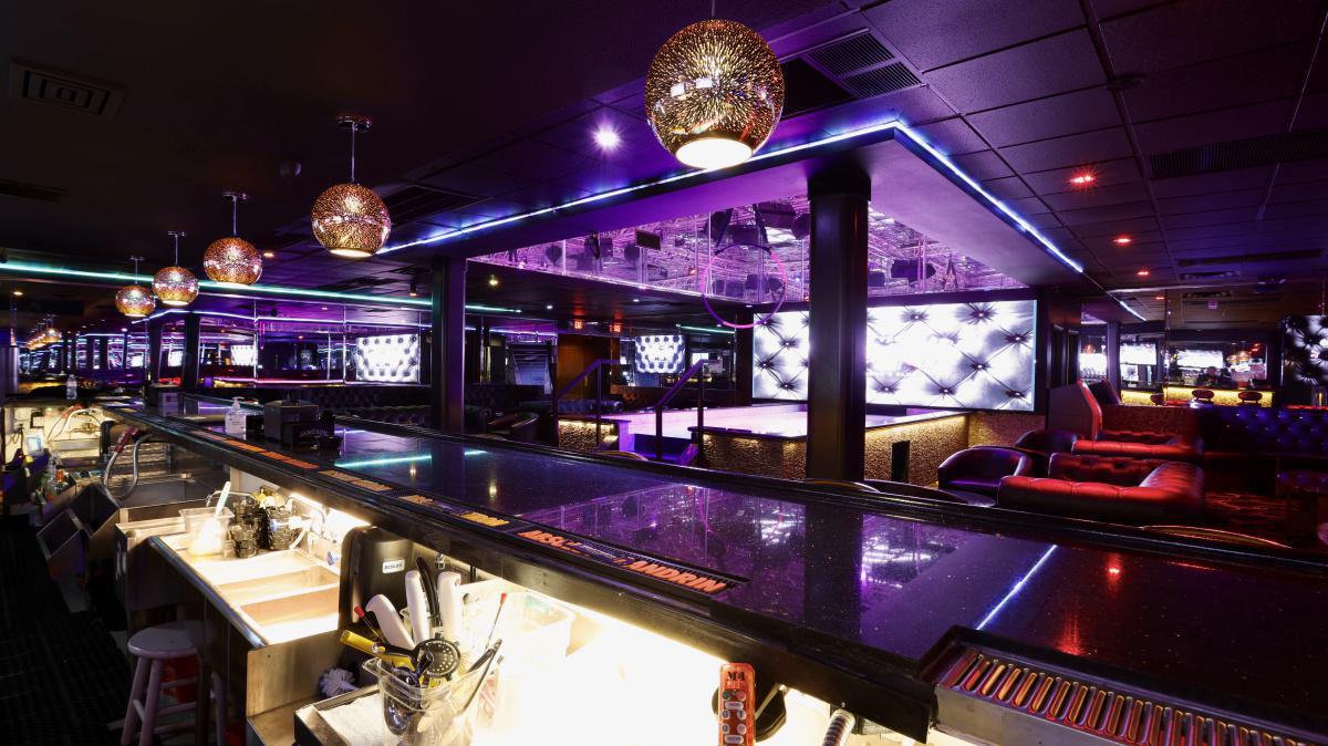 Vegas Candi Gentlemen’s Club is now open and paying all drivers! We're the hottest new strip club in town, inviting all drivers to bring their passengers and receive up to $75 per male customer. Located just North of Town Square at 6370 Windy Rd Vegas Candi Gentlemen’s Club is now open and paying all drivers! We're the hottest new strip club in town, inviting all drivers to bring their passengers and receive up to $75 per male customer. Located just North of Town Square at 6370 Windy Rd