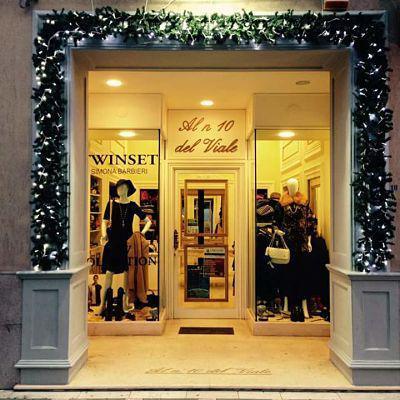 Al n•10 del Viale Al n•10 del Viale