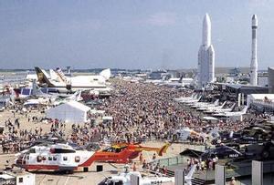 Le Bourget: L'ONDA signe des conventions avec ARM et Auvergne Aéronautique