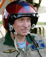 Poutine critique l'industrie aéronautique russe
