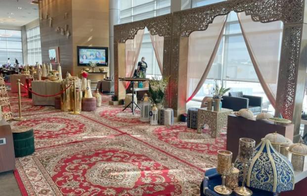 L'aéroport Ben Gourion décoré ce matin aux couleurs du Maroc