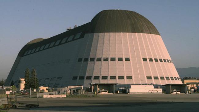 Google loue un aéroport de la NASA pour faire de la recherche et développement
