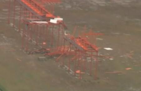 Sortie de piste d'un avion d'Asian Airlines après avoir heurté des antennes