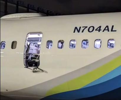 Une porte saute en plein vol, plusieurs compagnies aériennes clouent au sol leurs Boeing 737-9
