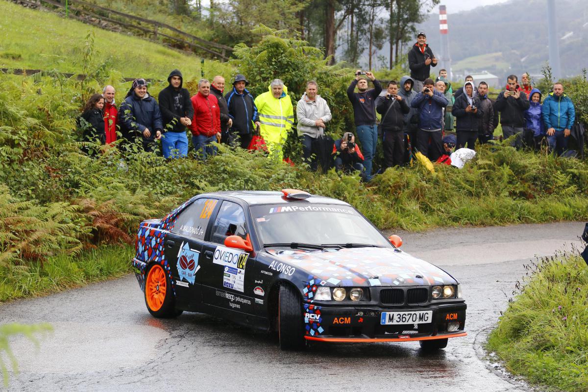 Un multitudinario Shakedown, el aperitivo del Rally Princesa de Asturias Ciudad de Oviedo Un multitudinario Shakedown, el aperitivo del Rally Princesa de Asturias Ciudad de Oviedo
