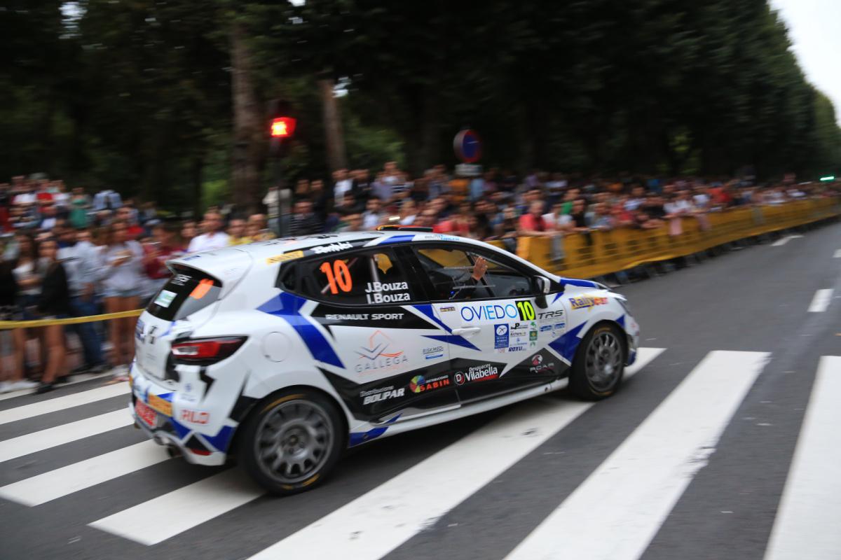 Una multitudinaria ceremonia de salida caldea la edición número 55 del Rally Una multitudinaria ceremonia de salida caldea la edición número 55 del Rally