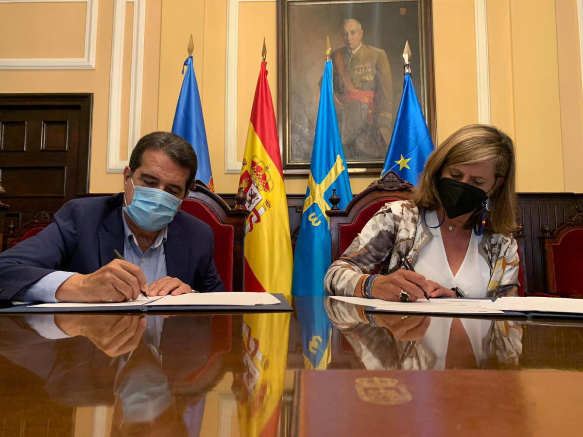 Firmado el Convenio de Colaboración entre el Ayuntamiento de Oviedo y el Automóvil Club Principado de Asturias Firmado el Convenio de Colaboración entre el Ayuntamiento de Oviedo y el Automóvil Club Principado de Asturias