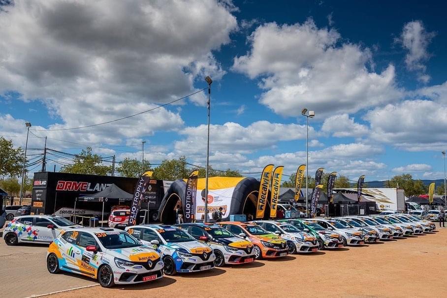 Exitoso arranque de las copas de promoción Renault  Exitoso arranque de las copas de promoción Renault