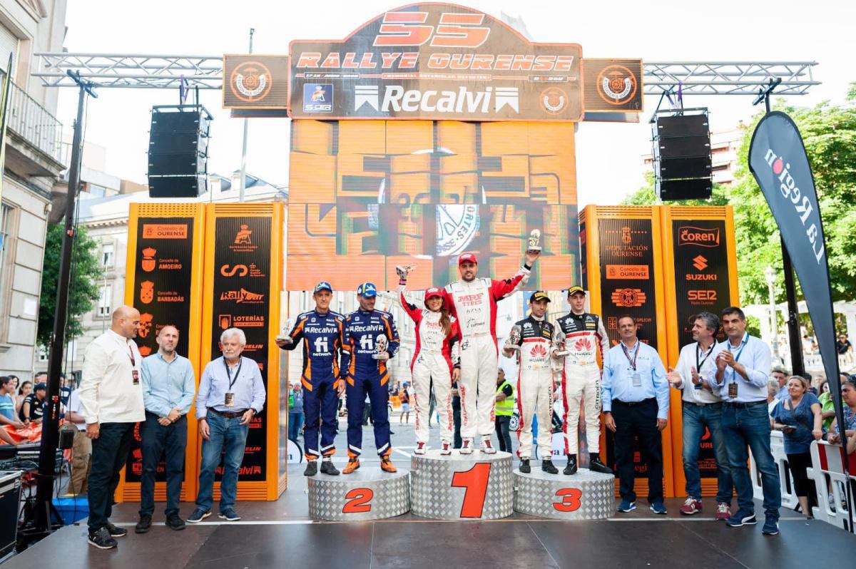 Efrén Llarena se impone en un apretado final al asturiano Cohete Suárez en el 55 Rally de Ourense Efrén Llarena se impone en un apretado final al asturiano Cohete Suárez en el 55 Rally de Ourense