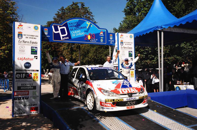 Historia 2003 - Bajo la mirada del Príncipe. Historia 2003 - Bajo la mirada del Príncipe.