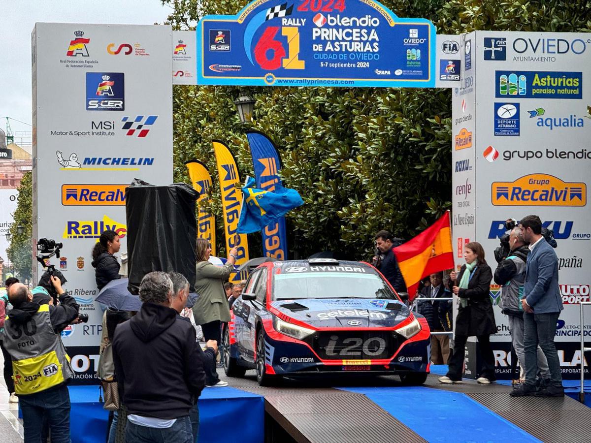 Arrancó el Rally Blendio Princesa de Asturias Ciudad de Oviedo del 2024 Arrancó el Rally Blendio Princesa de Asturias Ciudad de Oviedo del 2024