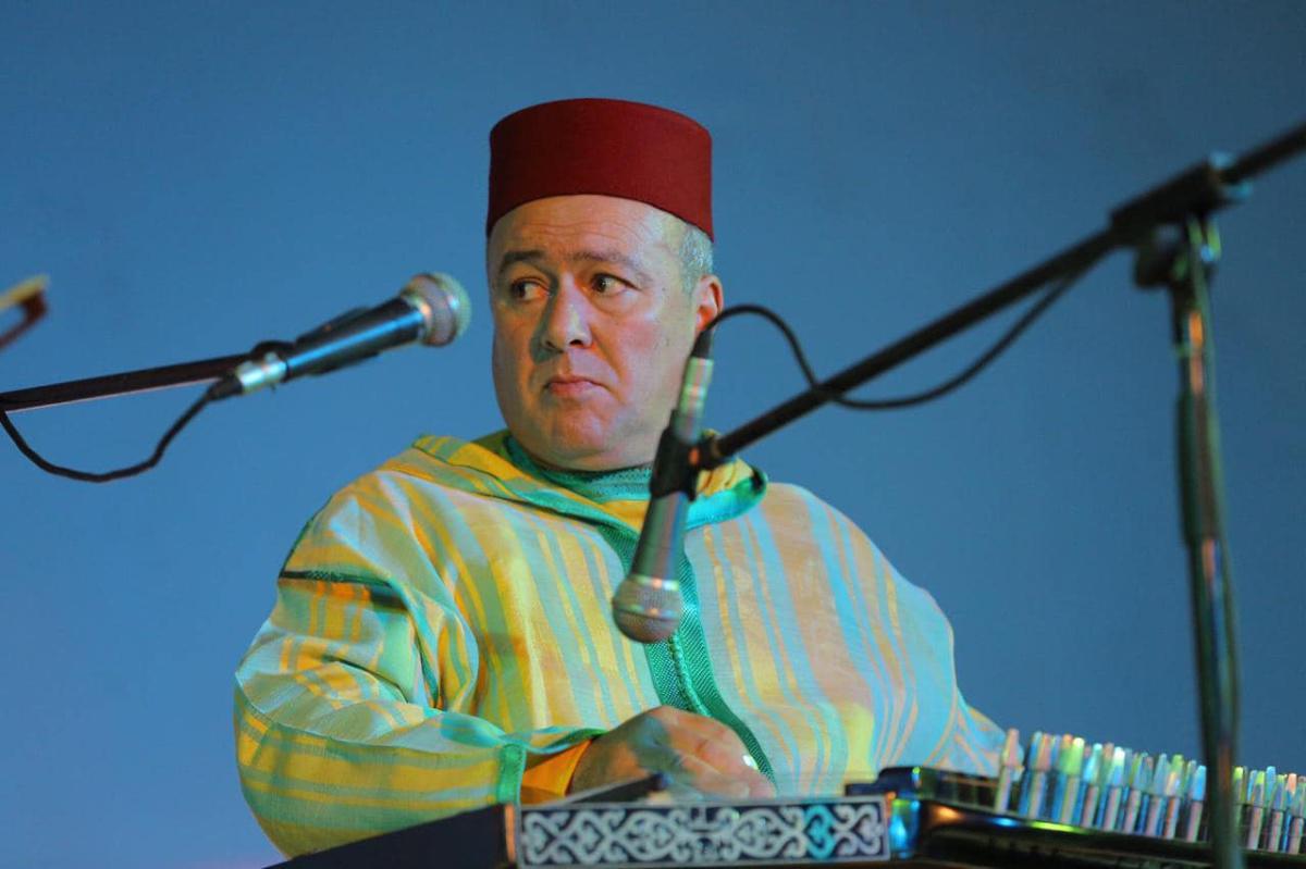 فرقة "ابن عربي" المغربية تسافر بجمهور القاهرة رحاب موسيقى الروح فرقة "ابن عربي" المغربية تسافر بجمهور القاهرة رحاب موسيقى الروح