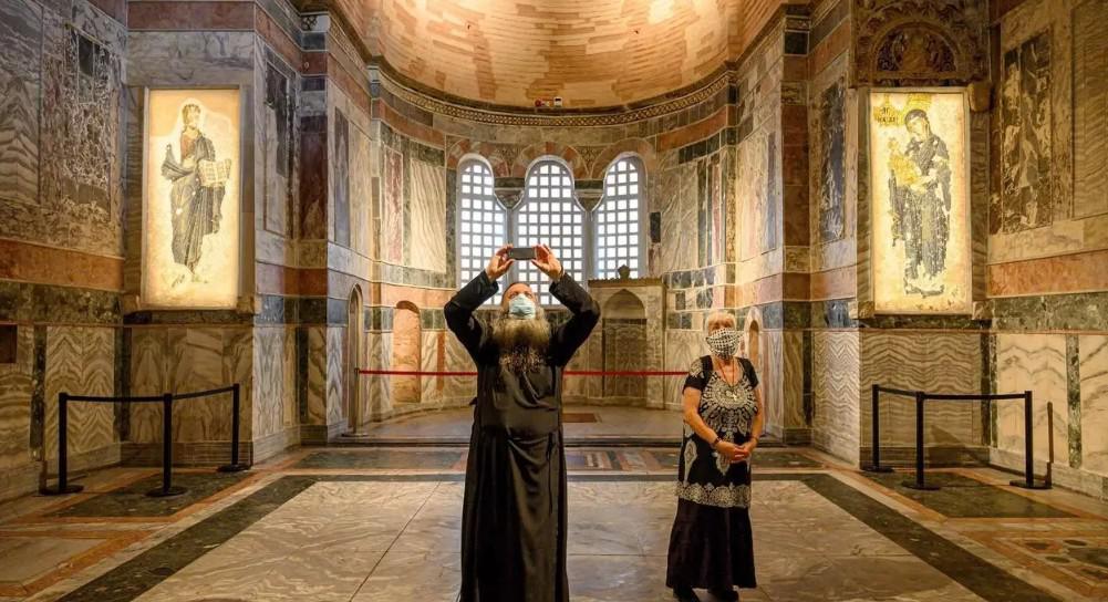 تركيا تحول كنيسة سابقة أخرى إلى مسجد تركيا تحول كنيسة سابقة أخرى إلى مسجد