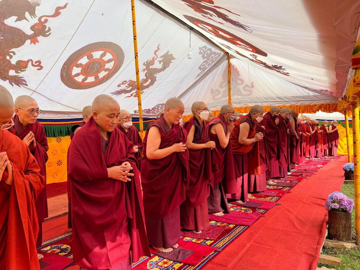 تعيين 144 راهبة بوذية من التيبت