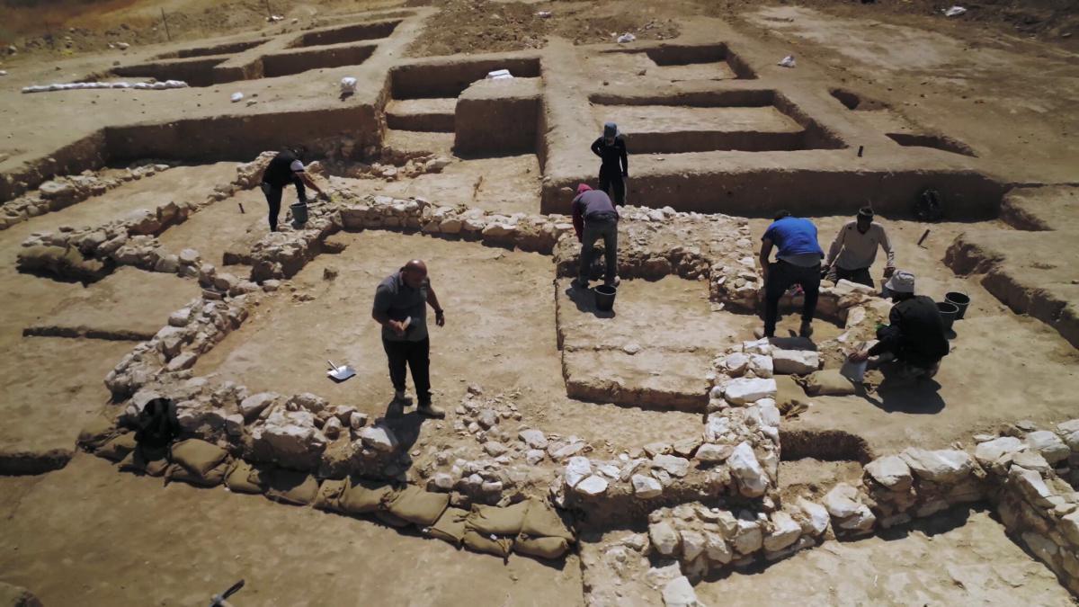  العثور على مسجد من القرن السابع في الصحراء جنوب القدس