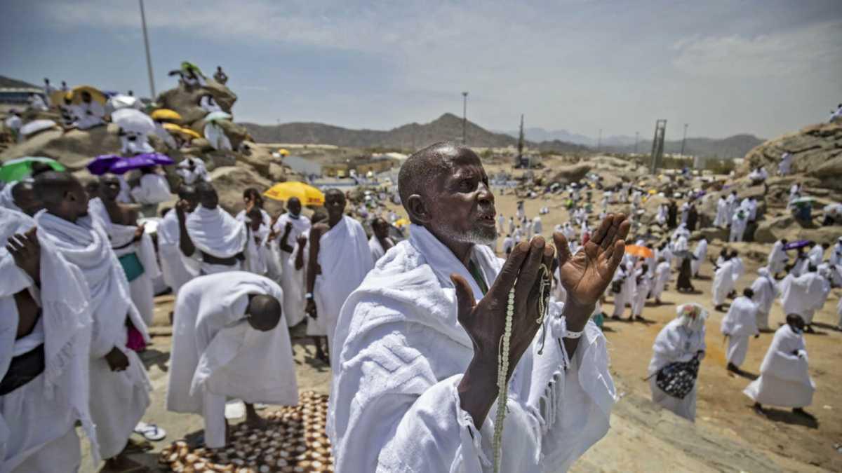 الحر الشديد تحد إضافي للحجاج في السعودية الحر الشديد تحد إضافي للحجاج في السعودية