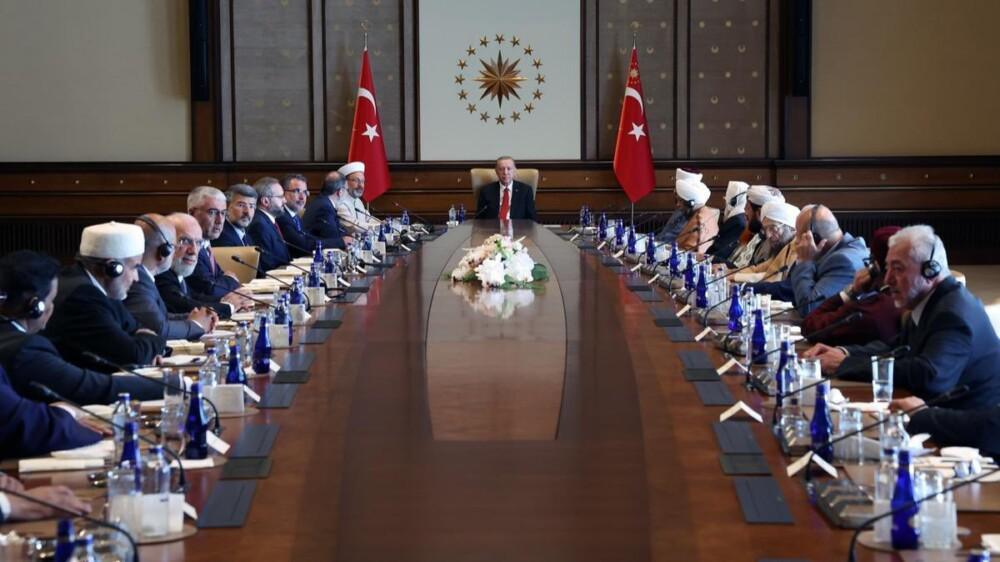 أنقرة.. أردوغان يستقبل وفدا من علماء المسلمين