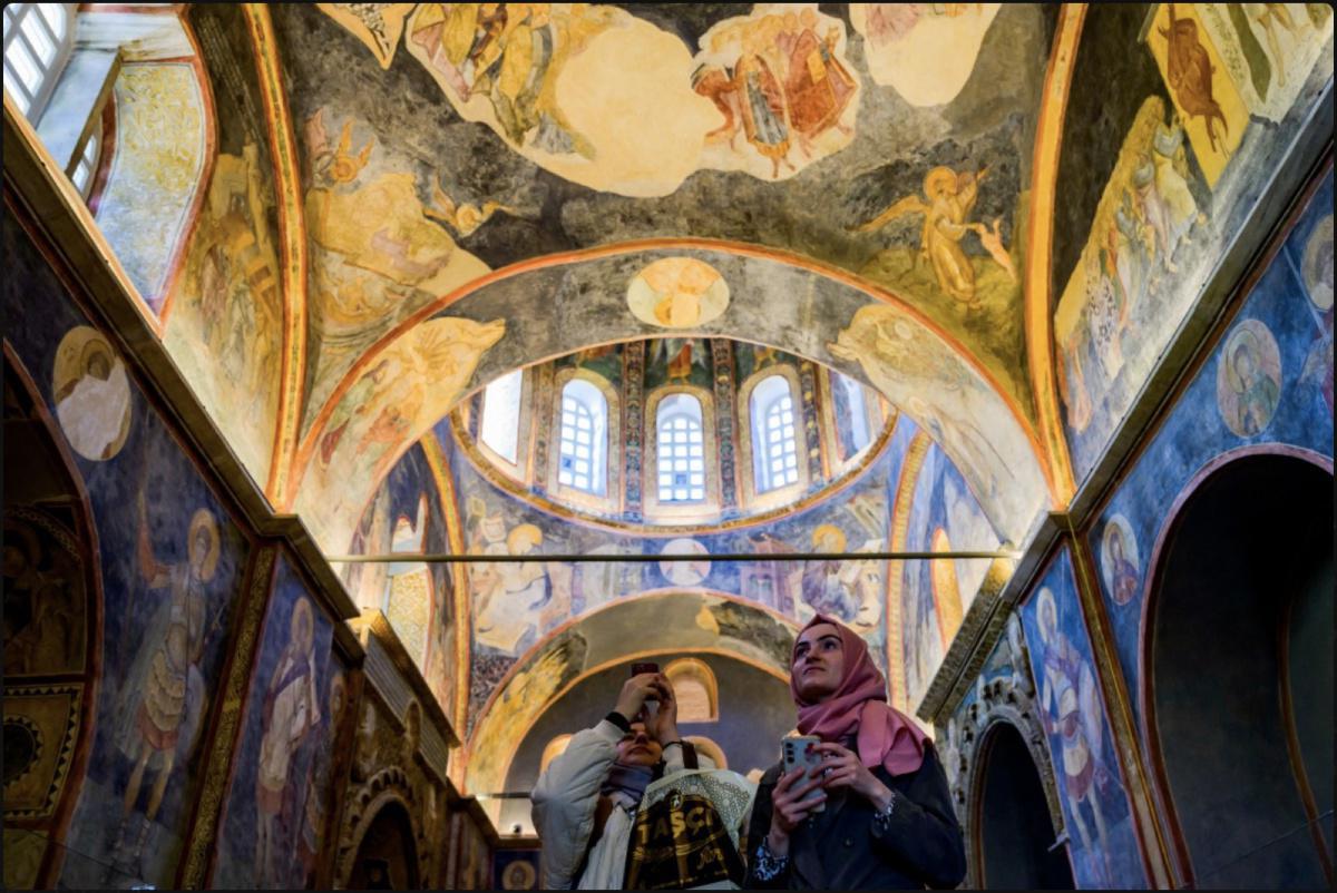كنيسة المخلص المقدس في خورا الأرثوذكسية تحولت الى مسجد في اسطنبول