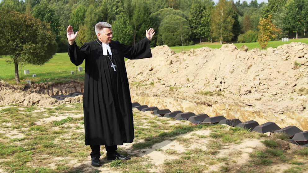 السُّلطات الرُّوسيَّة تجبر الأقلِّيَّات الدِّينيَّة على دعم الحرب السُّلطات الرُّوسيَّة تجبر الأقلِّيَّات الدِّينيَّة على دعم الحرب