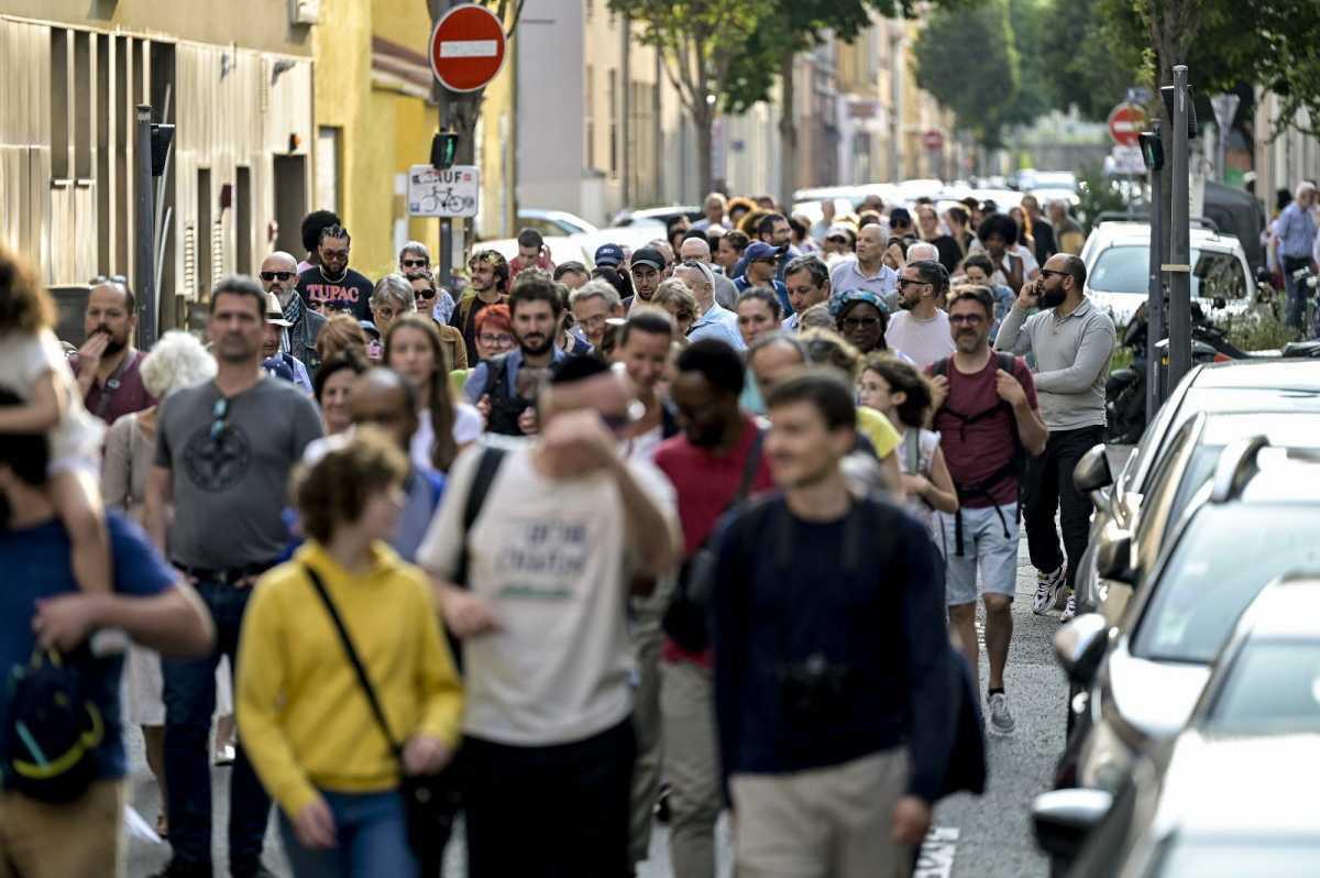 مسيرة بين الأديان في فيلوربان: المسلمون واليهود والمسيحيون يتحدون ضد الكراهية مسيرة بين الأديان في فيلوربان: المسلمون واليهود والمسيحيون يتحدون ضد الكراهية