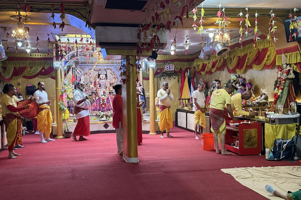 معبد في نيويورك يواجه قرارات البلدية بين حقوق العبادة والتنظيم العمراني معبد في نيويورك يواجه قرارات البلدية بين حقوق العبادة والتنظيم العمراني