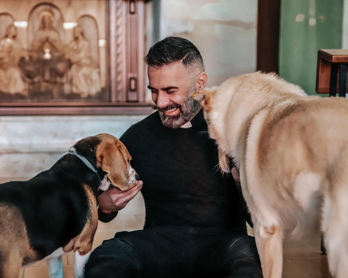 "مبشر" أمريكي يتحول إلى عميل روسي في قلب أوكرانيا "مبشر" أمريكي يتحول إلى عميل روسي في قلب أوكرانيا