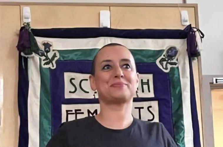 الاعتقال لا يطفئ الجدل: نبيل بهار يدعو إلى احترام حرية التعبير في قضية إبتسام لشكر الاعتقال لا يطفئ الجدل: نبيل بهار يدعو إلى احترام حرية التعبير في قضية إبتسام لشكر