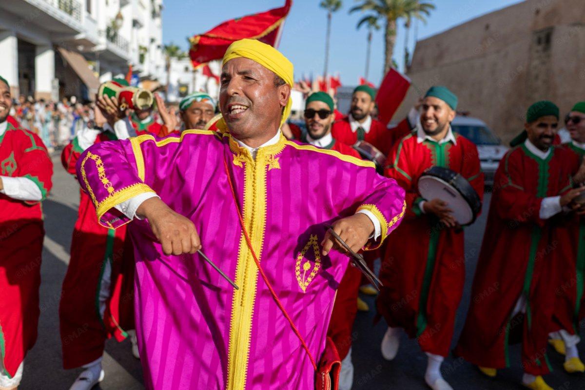 موكب الشموع بسلا.. بين الذاكرة الروحية والإبداع الفني موكب الشموع بسلا.. بين الذاكرة الروحية والإبداع الفني