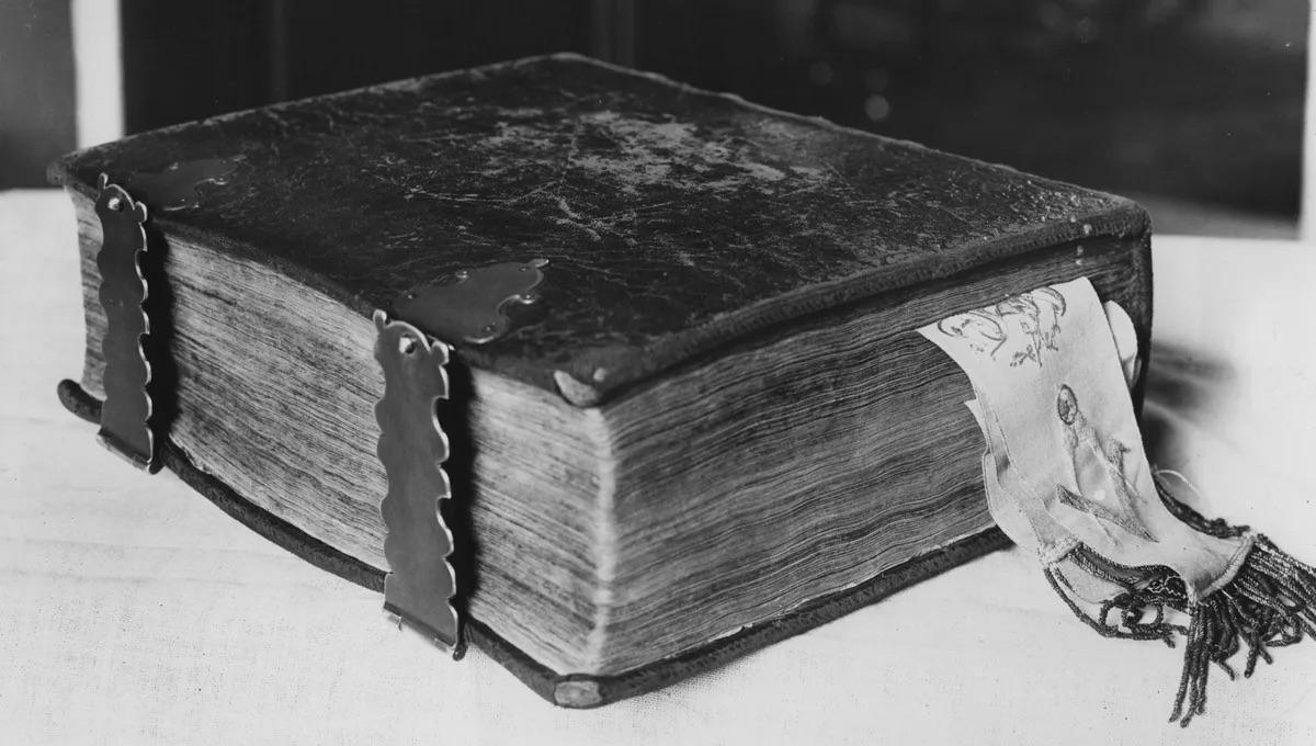 البروتستانتية والرسالة الأمريكية: الدين كمرجع دائم في السياسة والمجتمع البروتستانتية والرسالة الأمريكية: الدين كمرجع دائم في السياسة والمجتمع