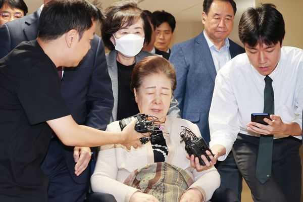 تحقيقات خاصة: دراسة مذكرة التوقيف ضد زعيمة طائفة مون اليوم