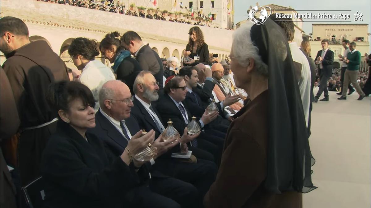 البابا ليون الرابع عشر يحدد أولويات التعاون الديني لعام 2025 البابا ليون الرابع عشر يحدد أولويات التعاون الديني لعام 2025