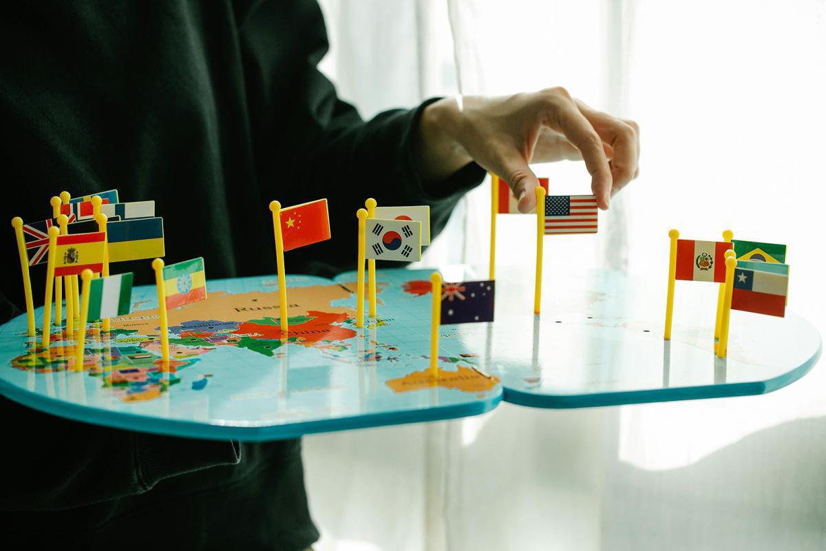 دراسة جديدة تكشف: تراجع التدين العالمي يتبع نمطاً متوقعاً